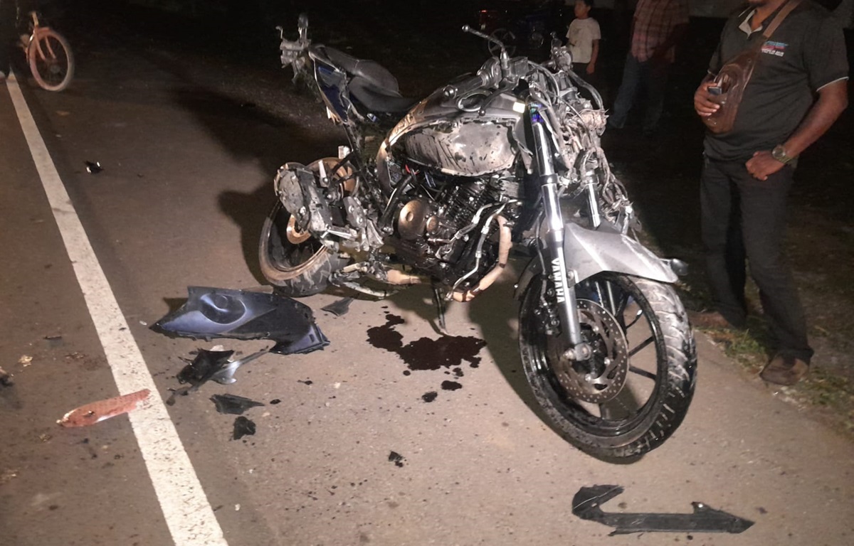 Trágico accidente: Motociclista muere por impacto de barril con aceite