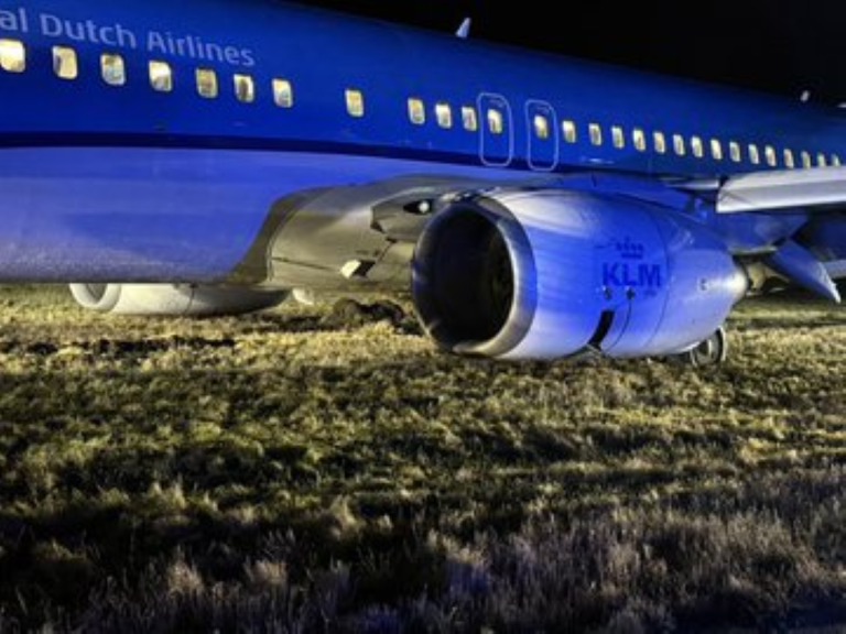 Avión de KLM realiza un aterrizaje de emergencia en Noruega