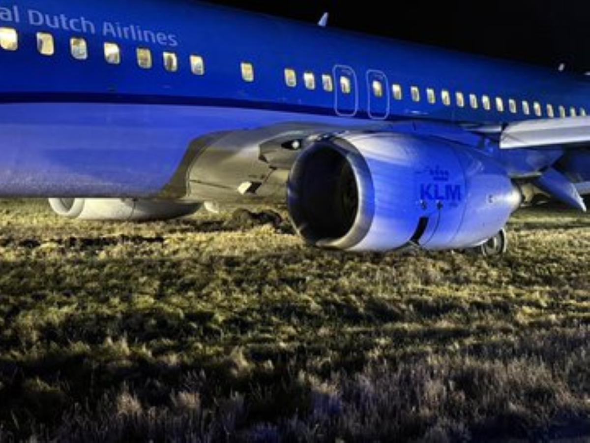 Vuelo de KLM se sale de la pista tras aterrizaje de emergencia en Oslo, Noruega