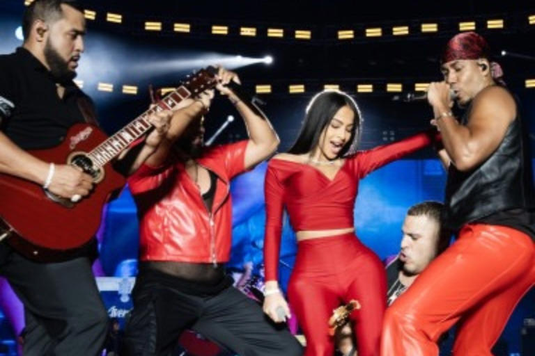 Yailin ‘La Más Viral’ sorprende en el concierto de cierre de Aventura con un duelo inesperado