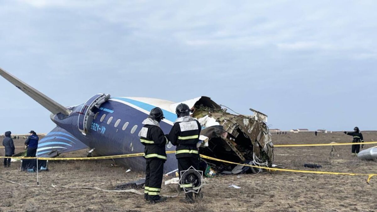 Trágico accidente de vuelo de Azerbaijan Airlines cerca de Aktau, Kazajistán