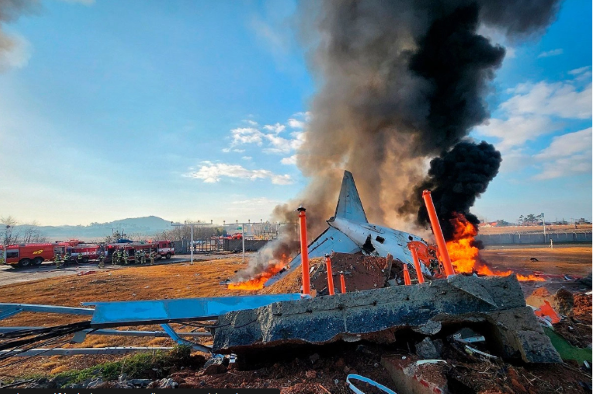 Un avión con 181 pasajeros se estrelló en Corea del Sur