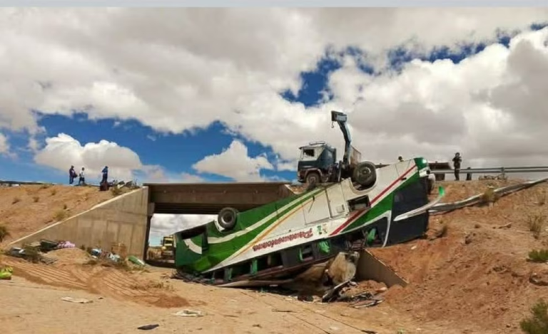 Accidente de tránsito en Bolivia deja 19 muertos