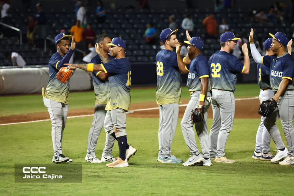 Curacao doblega 3-0 a Nicaragua