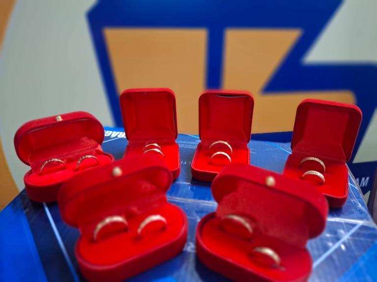 Tu Nueva Radio Ya y Oro Best rifamos 6 pares de anillos entre las 260 parejas de Ya Tu Boda 2025