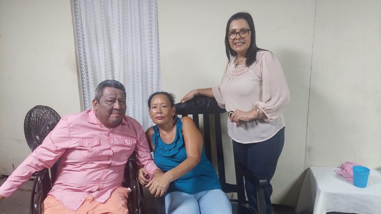 Tu Nueva Radio YA y jueza Xiomara Rivera casaron en su casa a pareja que tuvo una emergencia de última hora