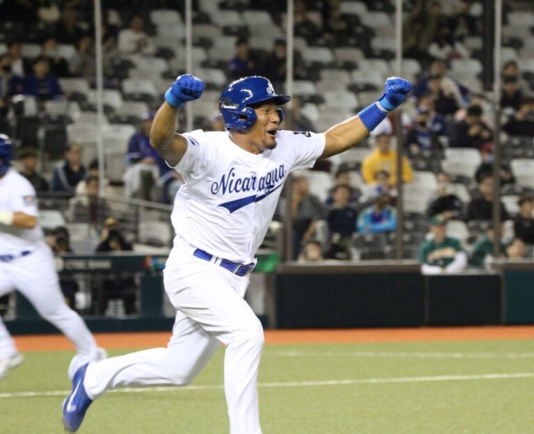 Con hit de Ronald Rivera Nicaragua deja en el terreno de juego a Sudáfrica en el Preclasico Mundial