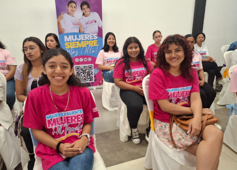 Estudiantes del Tecnológico y otros movimientos celebran avances de la mujer en la Revolución