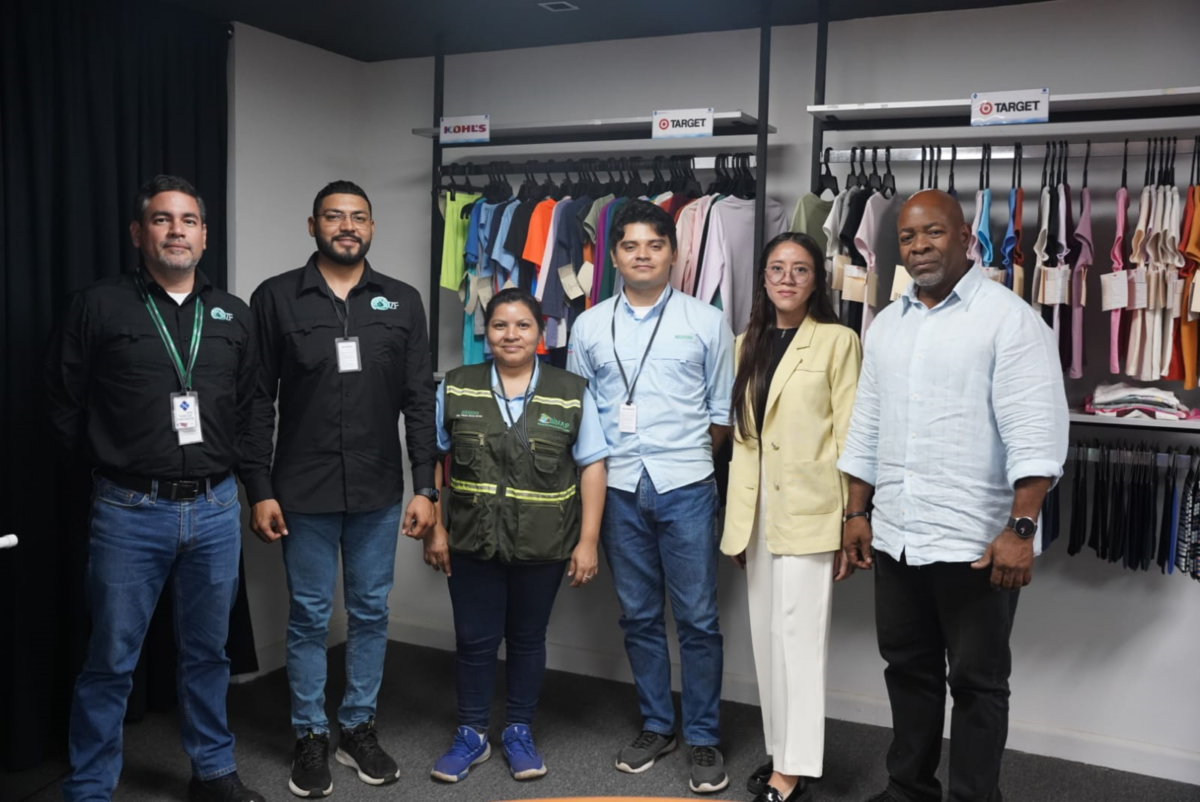 Visita a la Zona Franca Istmo Textil