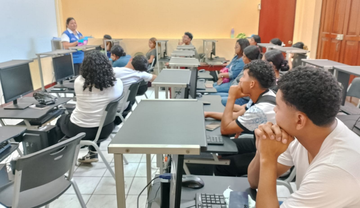 Corinto – Chinandega: Realizamos Encuentros de reflexión con adolescentes y jóvenes protagonistas de la Escuela de Oficios, conversando sobre las consecuencias del consumo de drogas y alcohol en su vida