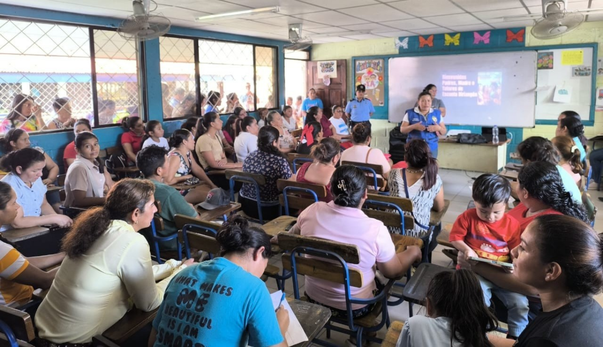 Wiwilí de Jinotega: en coordinación con la Policía Nacional y Ministerio de Educación realizamos encuentro reflexivo con familias, fomentando la confianza y la comunicación afectiva con sus hijos para la prevención de violencia y abuso sexual