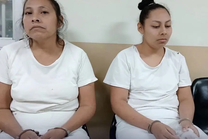 Sonia Maribel Chávez Mendoza y su hija Jacquelinne Evelyn Vanegas Chávez