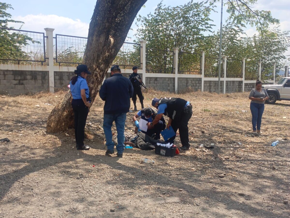 Indigente hallado muerto en carretera de Jinotega