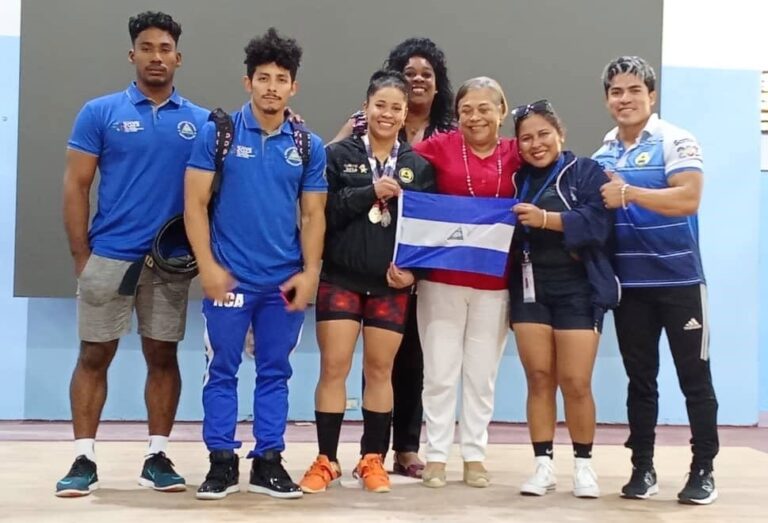Nicaragua brilla con 10 medallas en torneo internacional de levantamiento de pesas en Cuba