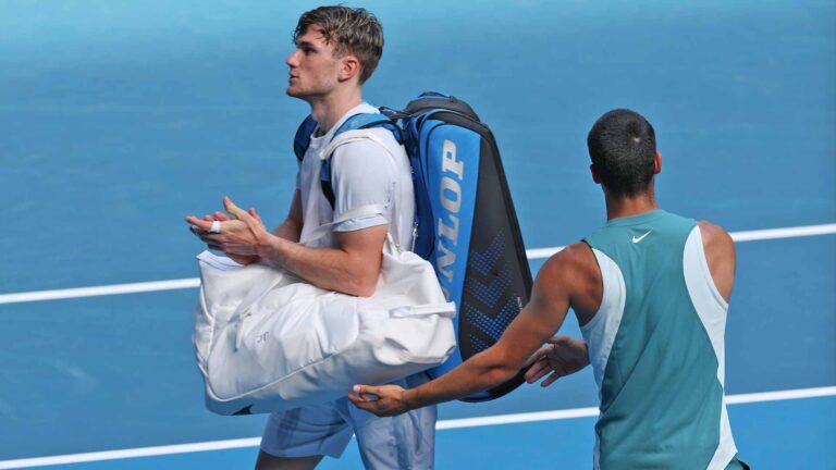 Draper sorprende y elimina a Alcaraz en un épico duelo en Indian Wells