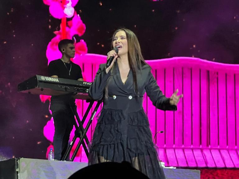 Myriam Hernández, nuevamente cautiva con su voz, belleza y talento a fans nicaragüenses