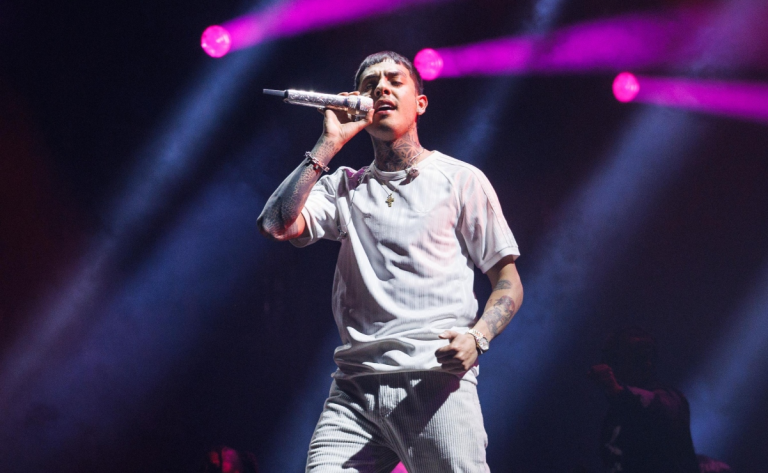Cantante Natanael  Cano se presenta en festival mexicano donde murieron dos personas