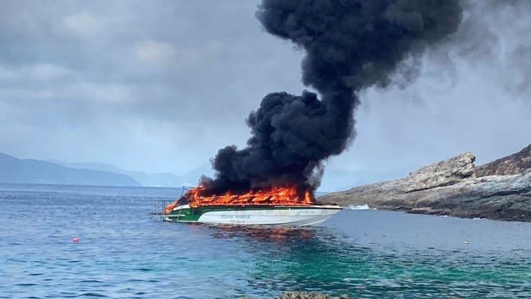Lancha con turistas rusos estalla en las cristalinas aguas de Tailandia