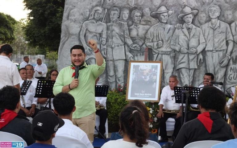 Juventud Sandinista rinde homenaje al Comandante Tomás Borge en Plaza de la Revolución