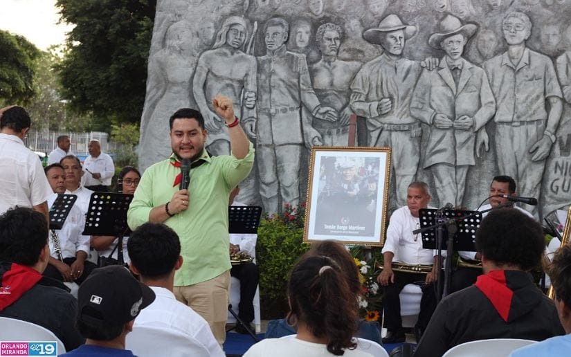 Homenaje a Tomás Borge: Poesía y Revolución en Managua