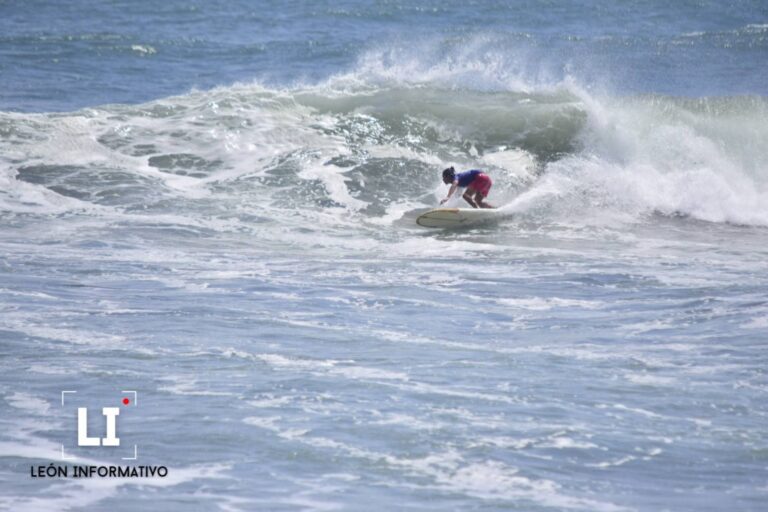 Nicaragua corona a los mejores surfistas en las Peñitas, León