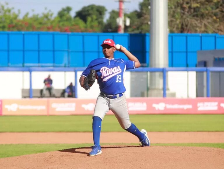 Nixson Muñoz brilla como el mejor lanzador del Pomares 2025