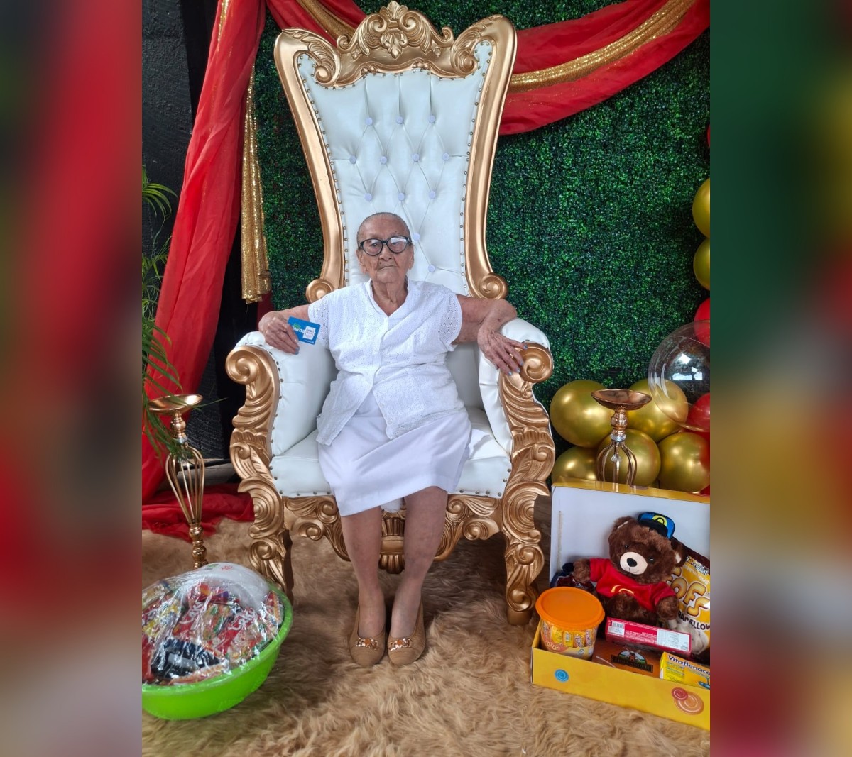 Celebramos el Día de las Madres con Doña María del Socorro, de 96 años