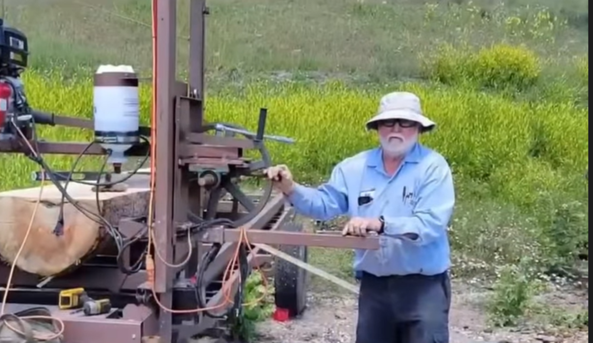 El pastor Bill Schonemann, de 76 años