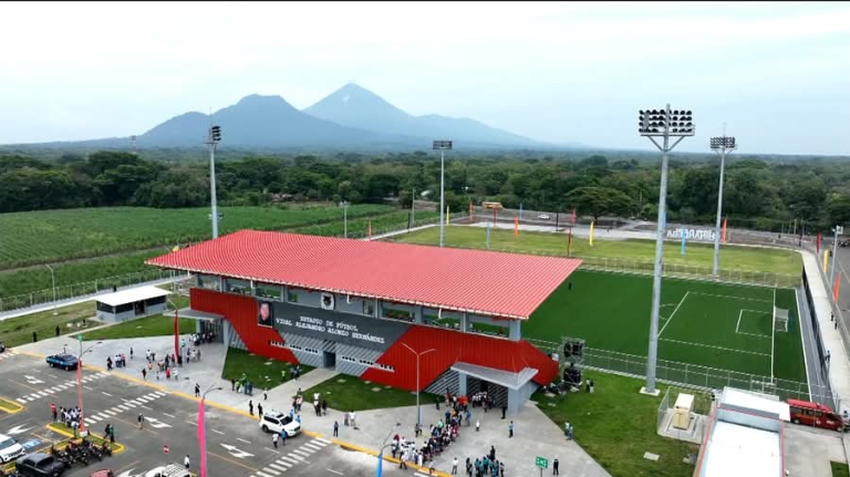 Estadio Vidal Alonso en Chinandega fue inaugurado este jueves