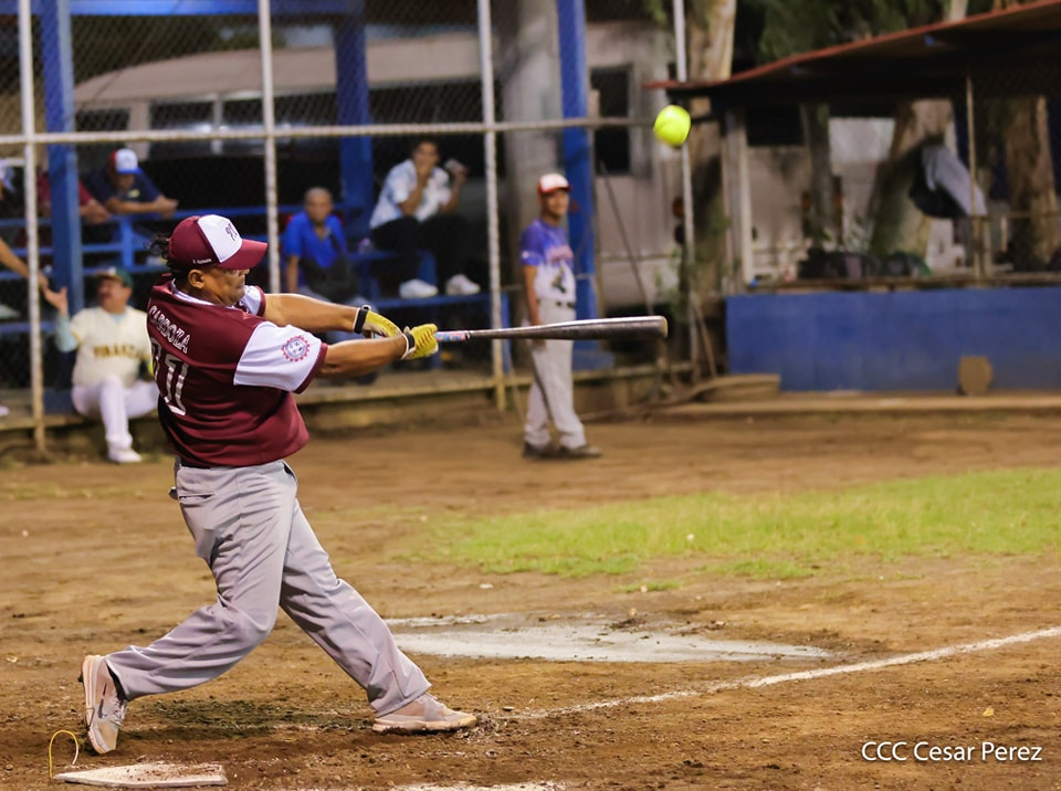 Final del Campeonato de Softbol entre Venezuela y Nicaragua