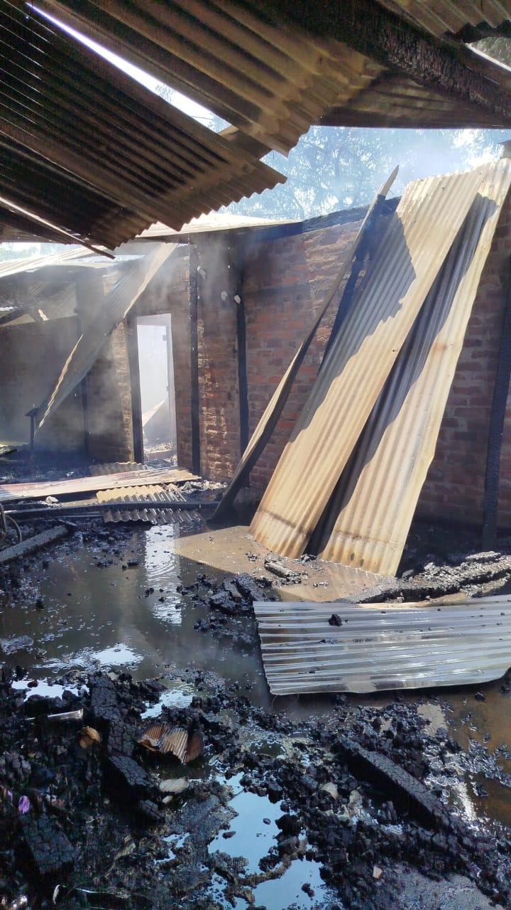 Incendio deja en la perra calle a una familia de Somotillo