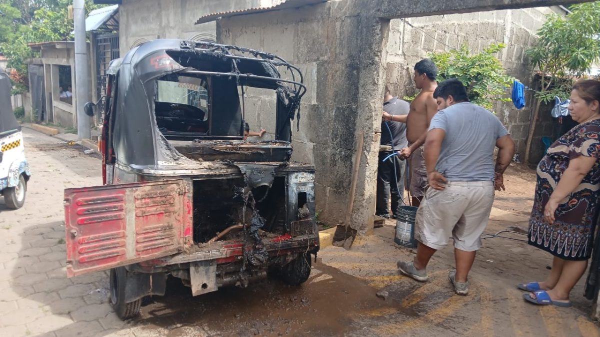 Incendio de moto taxi en Diriamba: ¿Qué ocurrió?