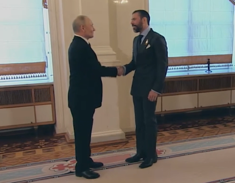 Presidente Vladimir Putin recibe a Compañero Laureano Ortega en Palacio del Kremlin