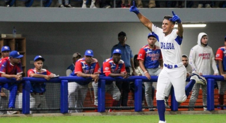 Cristian Sandoval rompe récord en bases robadas