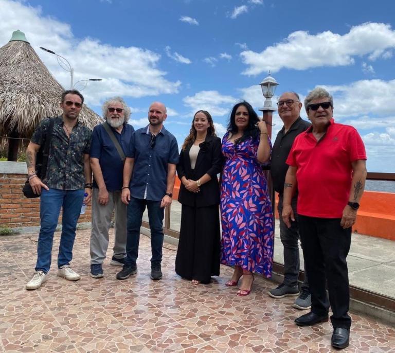 Los Iracundos visitaron el puerto Salvador Allende donde se presentarán en homenaje a las madres