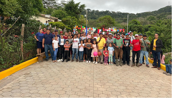 Matagalpa, calles adoquinadas, en el barrio Apante y comunidad El Castillo Jumaiqui