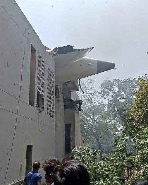 De Ahmedabad al infierno: el Boeing 787 que convirtió un comedor estudiantil en escenario de la peor tragedia aérea del año