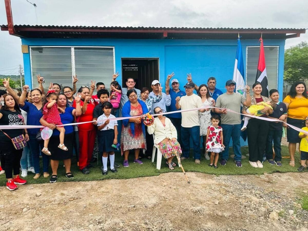 18 viviendas dignas entregadas en Estelí para familias necesitadas