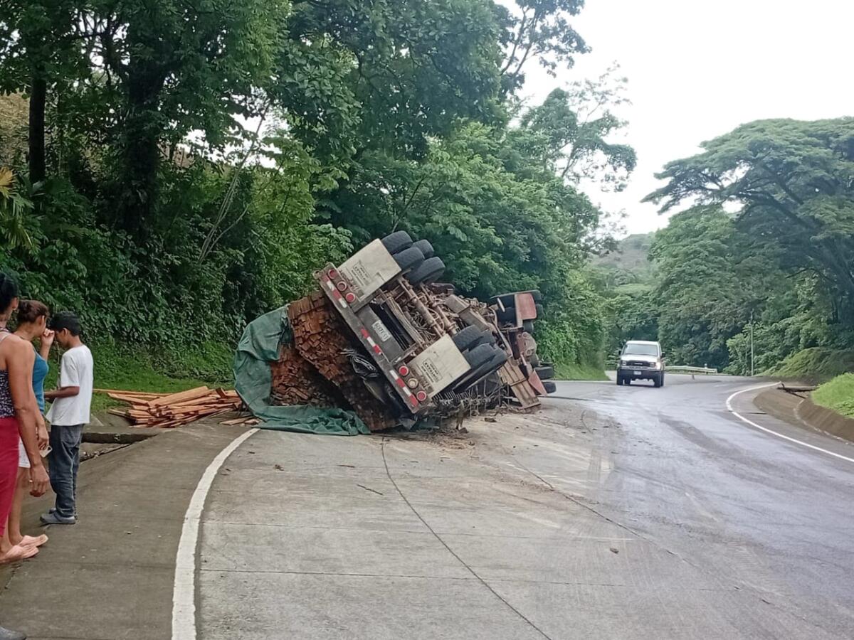 Accidente en Matagalpa: Golpes leves y rápido rescate