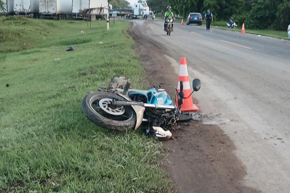 El motociclista Darwin Castillo resultó con varias lesiones