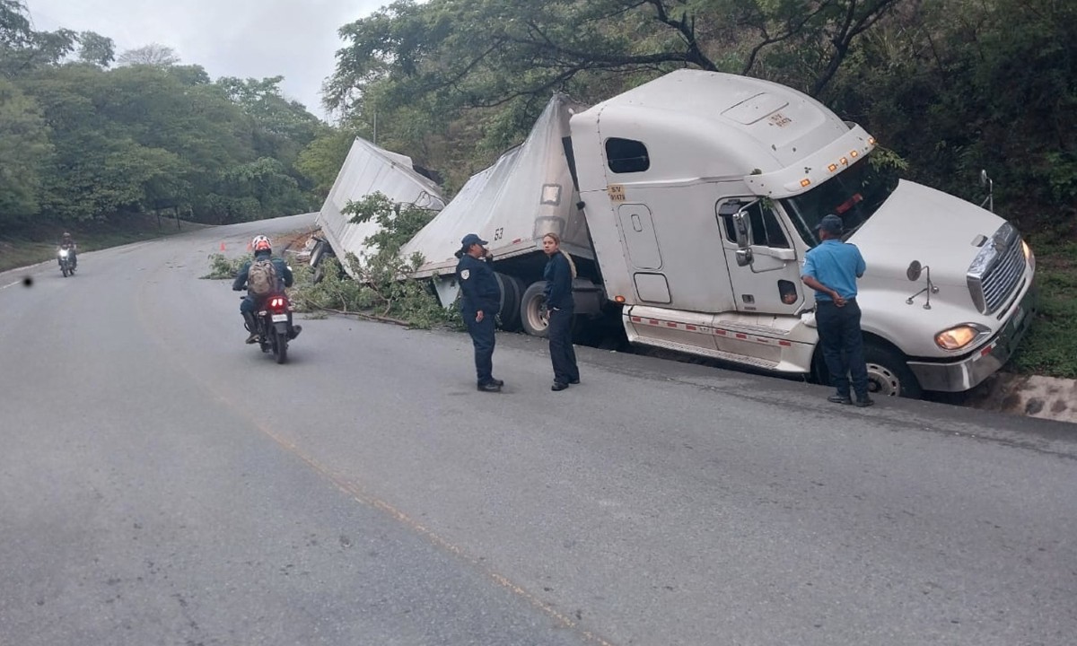Accidente en Ocotal: salvadoreño se lanza del cabezal