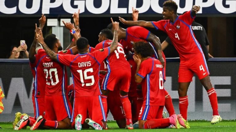 Panamá golea a Guadalupe en la Copa Oro 2025