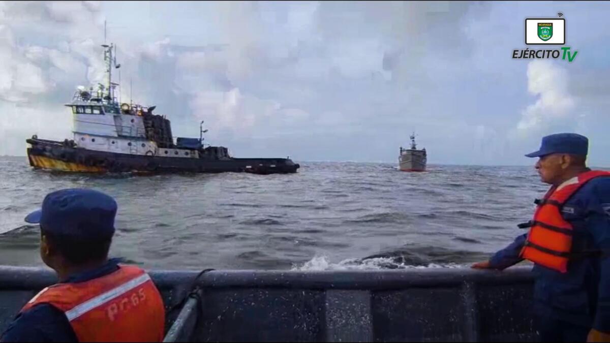 Distrito Naval Caribe demuestra profesionalismo rescatando tripulantes panameños al noreste de Puerto Cabezas