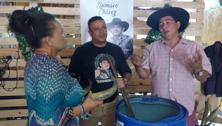 Herederos de Lisímaco Chávez preparan la legendaria Chicha de las 7 Quebradas para Santo Domingo