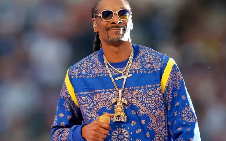 El rapero Snoop Dogg se convierte en copropietario del club de fútbol Swansea City