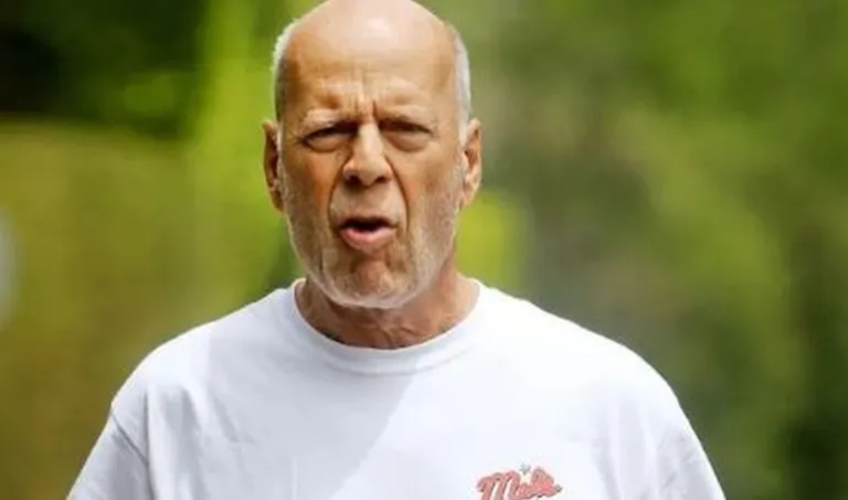 Bruce Willis enfrenta el deterioro de su salud por demencia frontotemporal “Ya no puede caminar, ni leer”