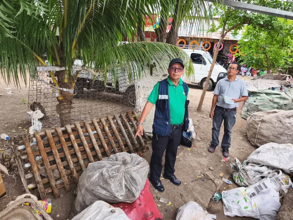 La enorme parrilla fue encontrada en el mercado de Mayales
