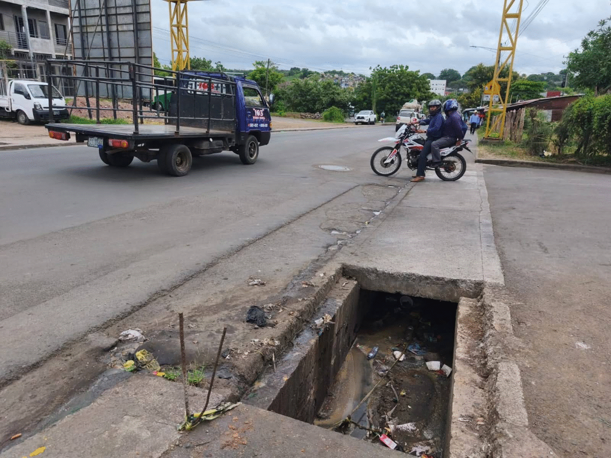 El robo ocurrió de la empresa de Transporte Amador media cuadra al sur, Juigalpa