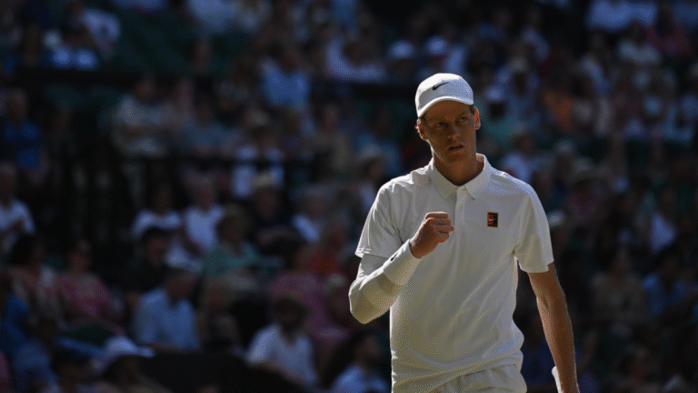 Jannik Sinner elimina a Novak Djokovic