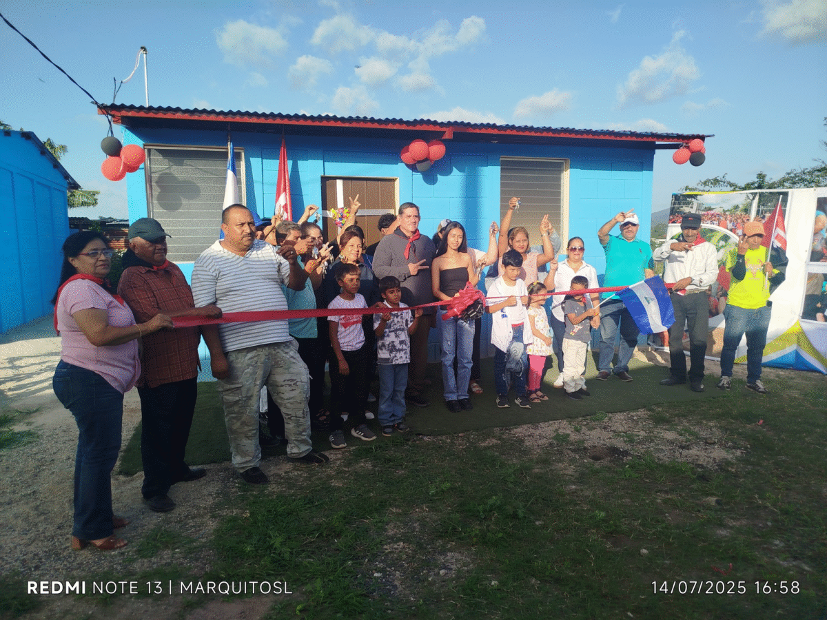 Gobierno Sandinista entrega 15 viviendas a familias en Estelí